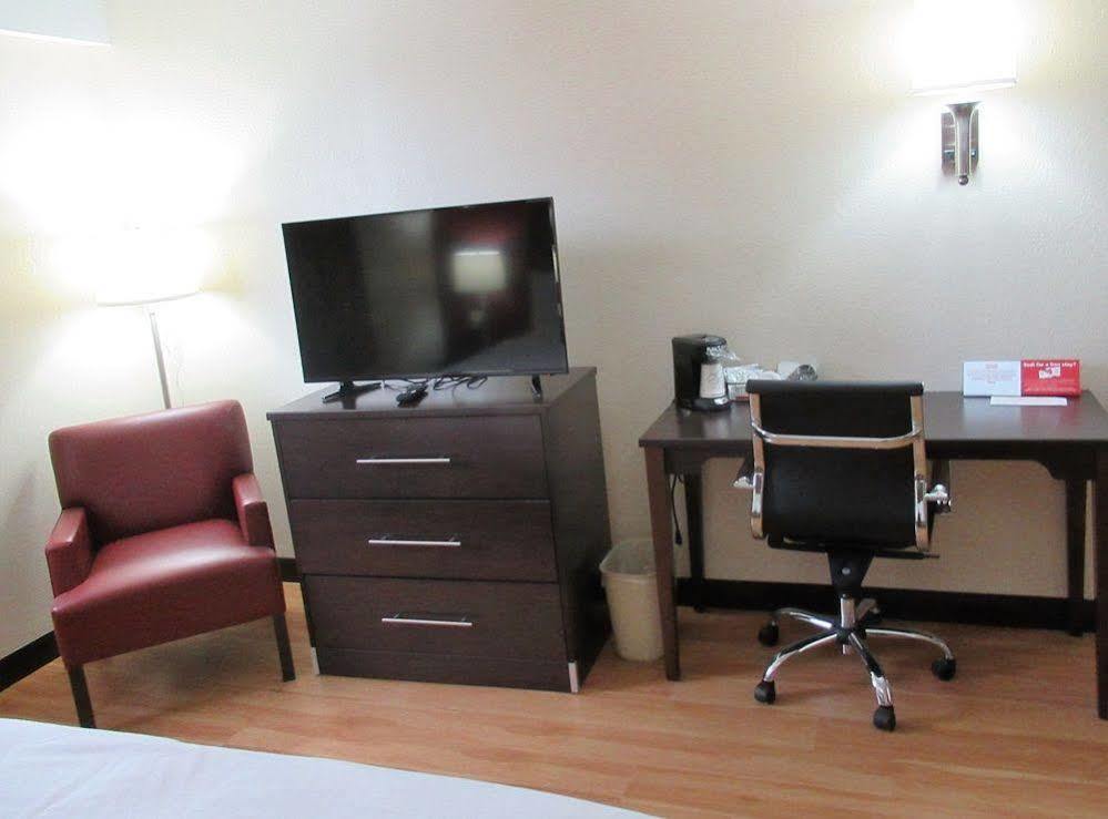 Red Roof Inn Richmond, In Bagian luar foto